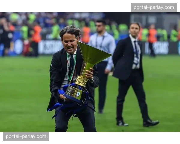 赛前声音:国米主帅小因扎吉强调,对阵巴黎必须保持阵型紧凑与压迫同步 赛前声音:国米主帅小因扎吉强调,对阵巴黎必须保持阵型紧凑与压迫同步